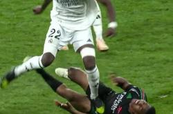 开云体育APP下载-包含皇马碾压巴西，孔德惊艳四座的词条