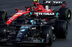 开云体育下载-关于梅赛德斯轻取迈凯伦，汉密尔顿刷新纪录的信息