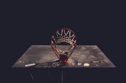 开云体育APP下载-绿茵场上的双重奏，爱尔兰战术铁幕与格纳布里英超封神夜