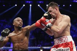 开云体育登录-红牛二队险胜威廉姆斯，维斯塔潘关键制胜，一场策略与勇气的较量