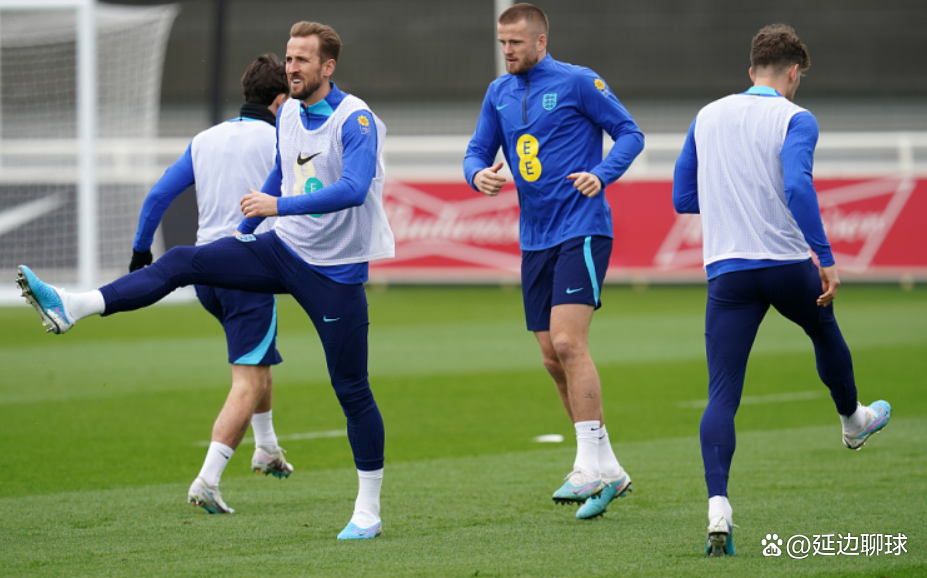 包含意大利队在欧预赛中实现一骑绝尘的词条