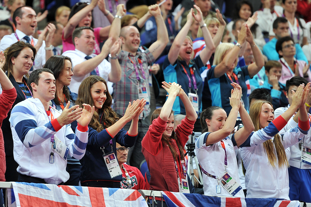 包含欧预赛颠覆传统,黑马崭露头角一路惊艳的词条 包含欧预赛颠覆传统,黑马崭露头角一路惊艳的词条